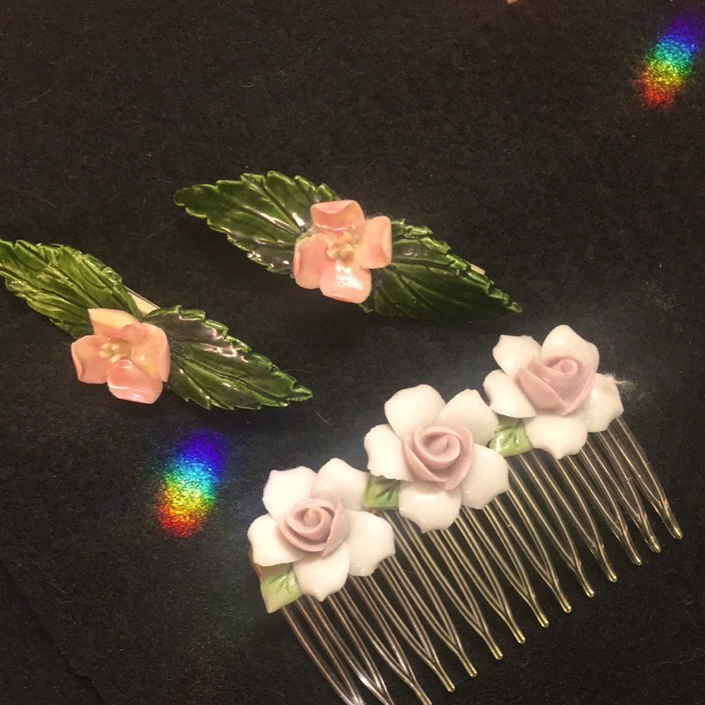 VTG Porcelain Hair Clips